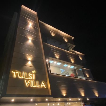 Hotel Tulsi Villa Dehradun Extérieur photo