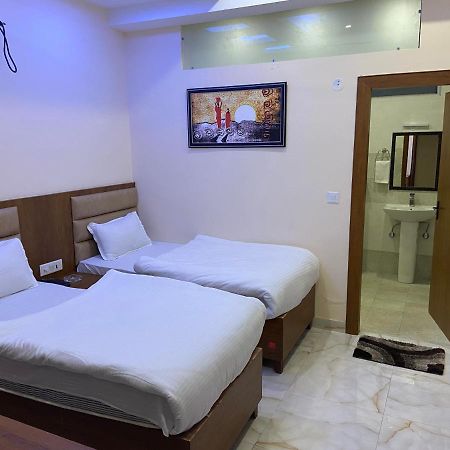 Hotel Tulsi Villa Dehradun Extérieur photo