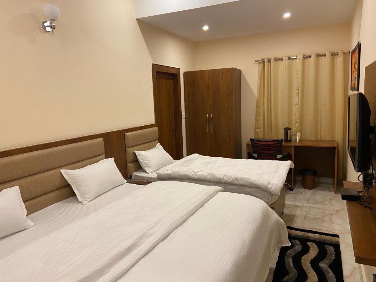 Hotel Tulsi Villa Dehradun Extérieur photo