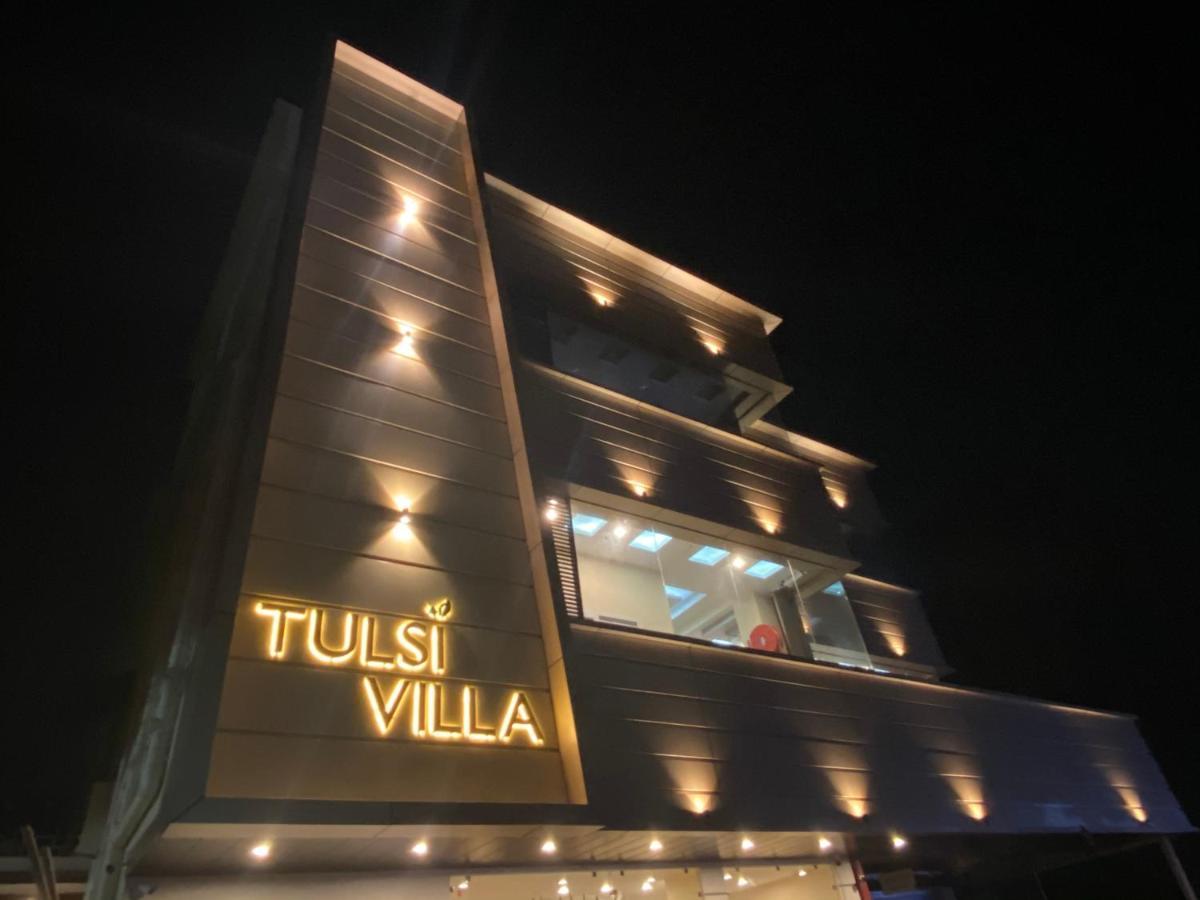 Hotel Tulsi Villa Dehradun Extérieur photo